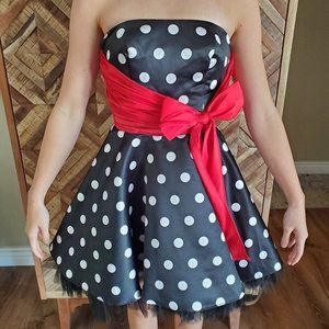 SHERRI HILL DRESS Minnie Mouse